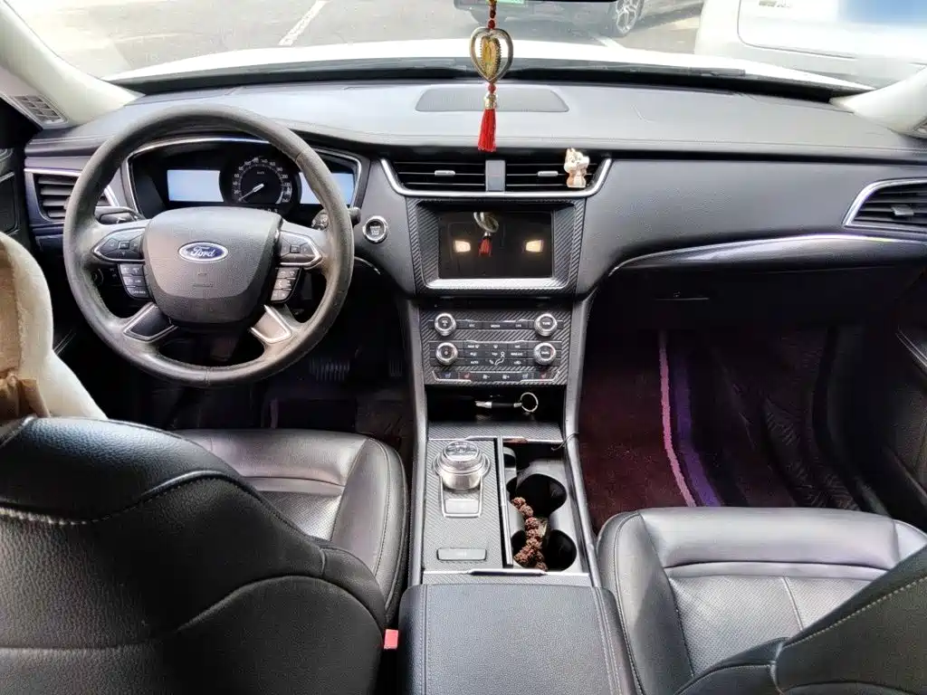 Ford Taurus — миниатюра 5