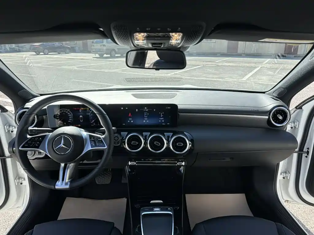 Mercedes-Benz A-Class — миниатюра 11