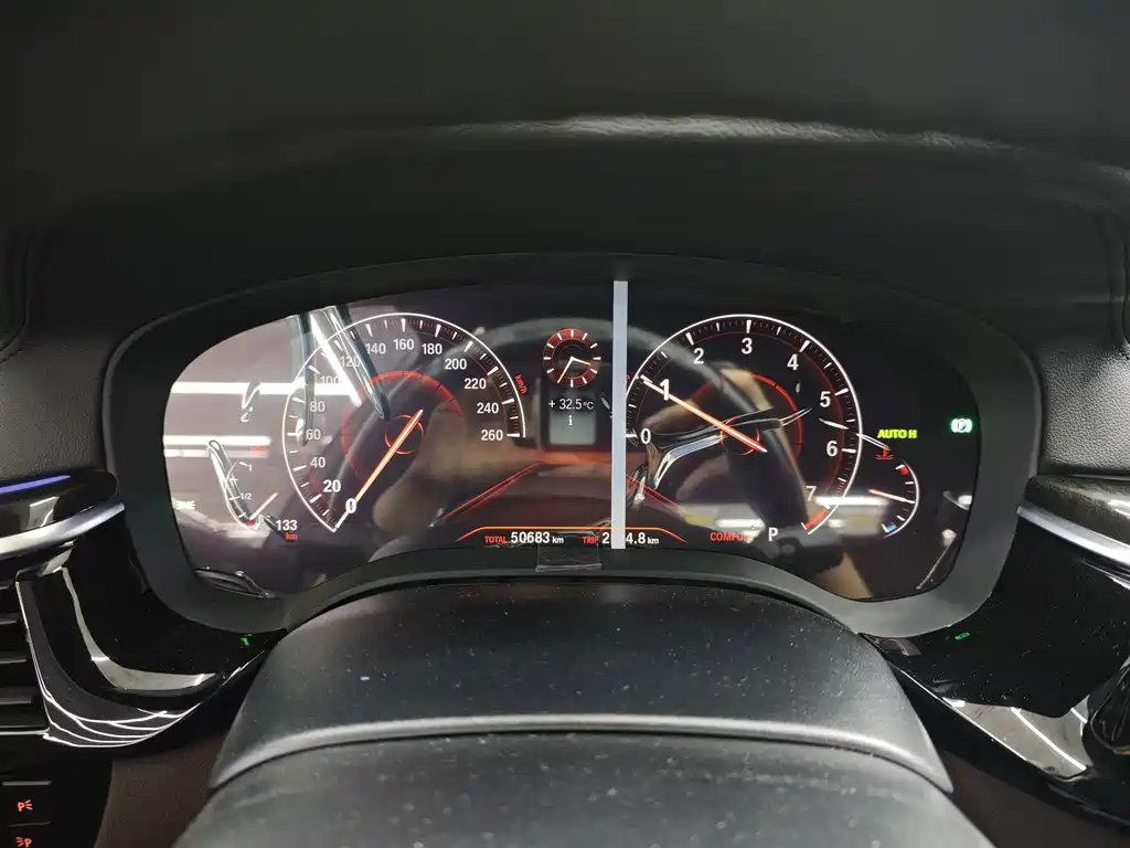 BMW 5 Series — миниатюра 12