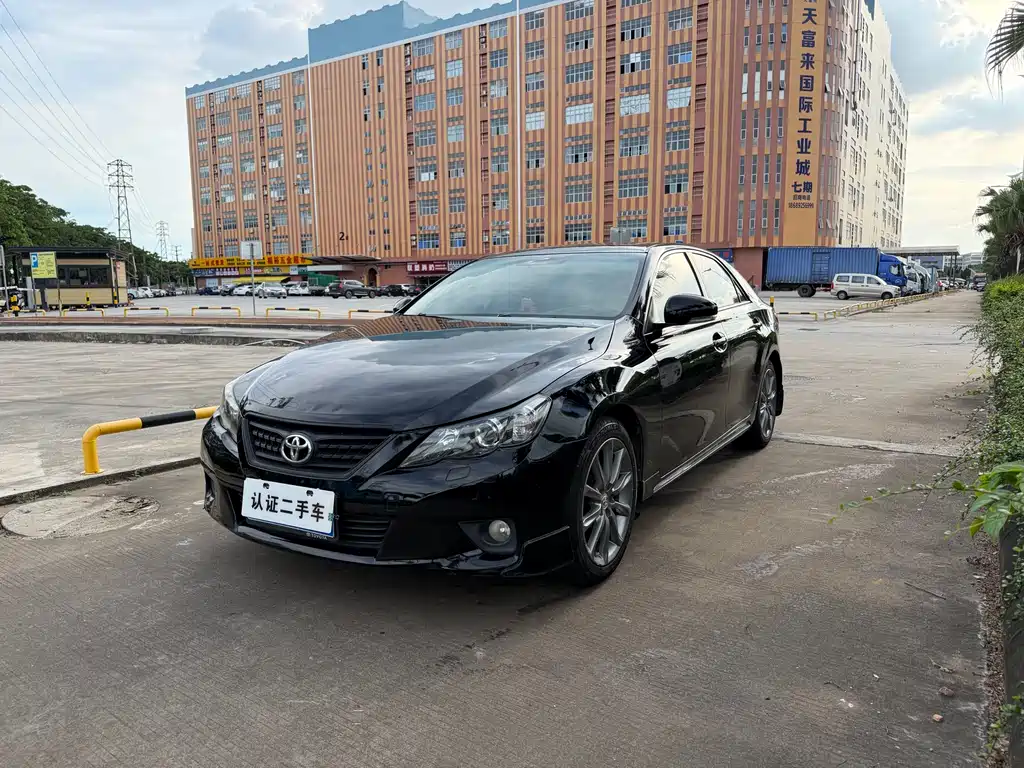 Toyota Reiz