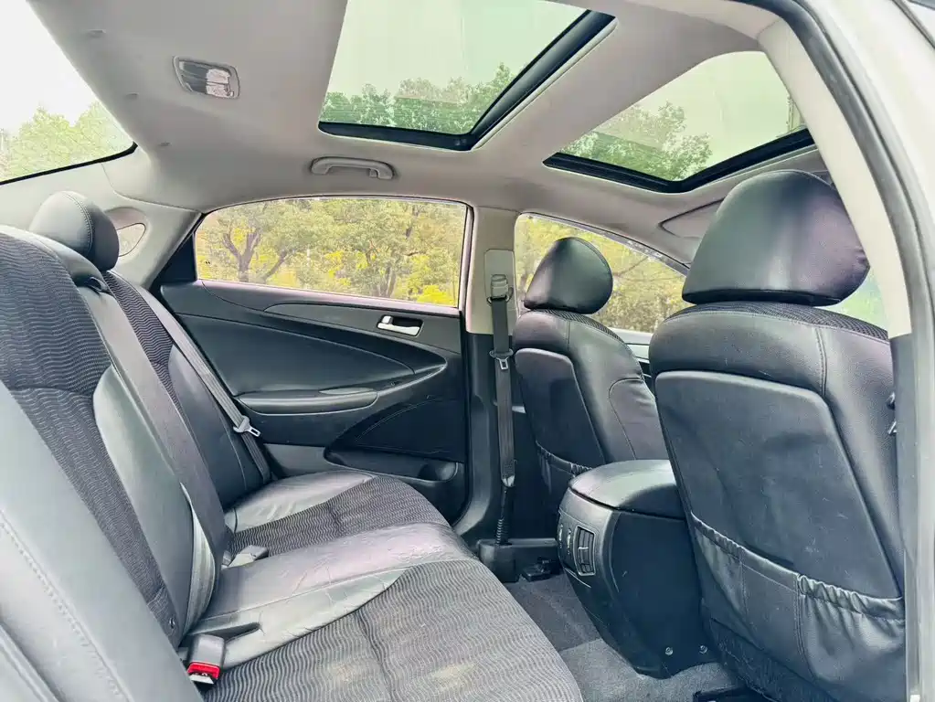 Hyundai Sonata — миниатюра 12