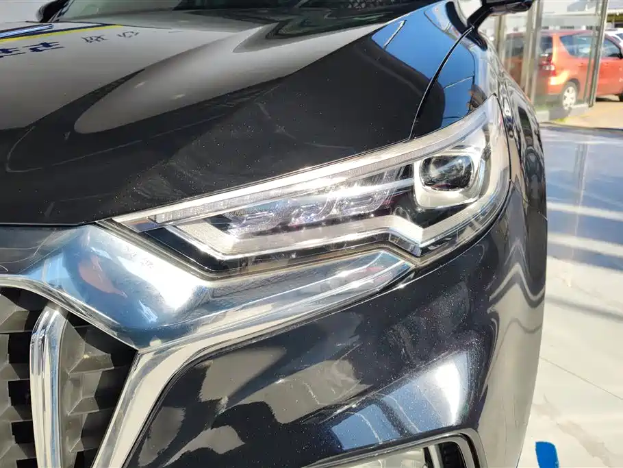Hongqi HS5 2019 2.0T