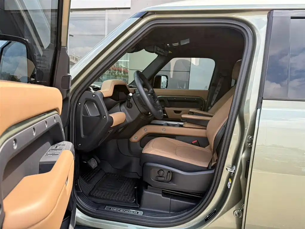 Land Rover Land Rover Defender 2025 110 3.0T P400 X-Dynamic HSE