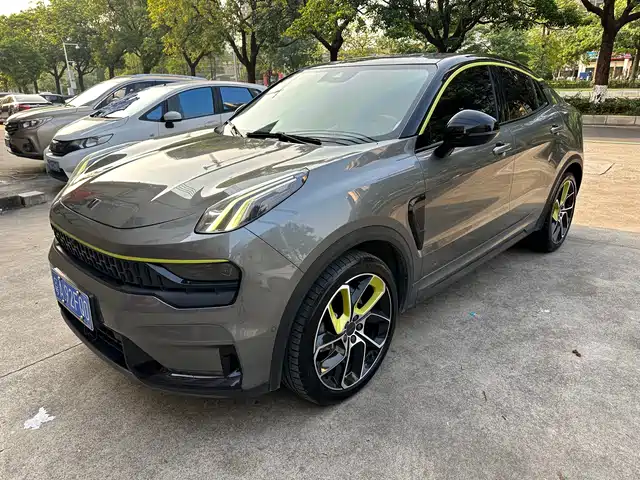 2020 Lynk & Co 05