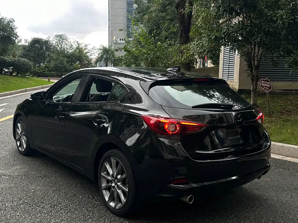 Mazda 3 Axela — миниатюра 4