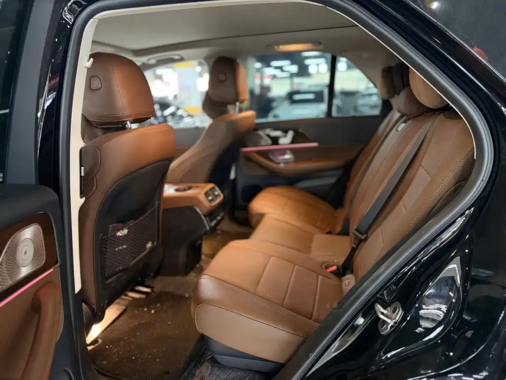 Mercedes-Benz GLE (Import) — миниатюра 10