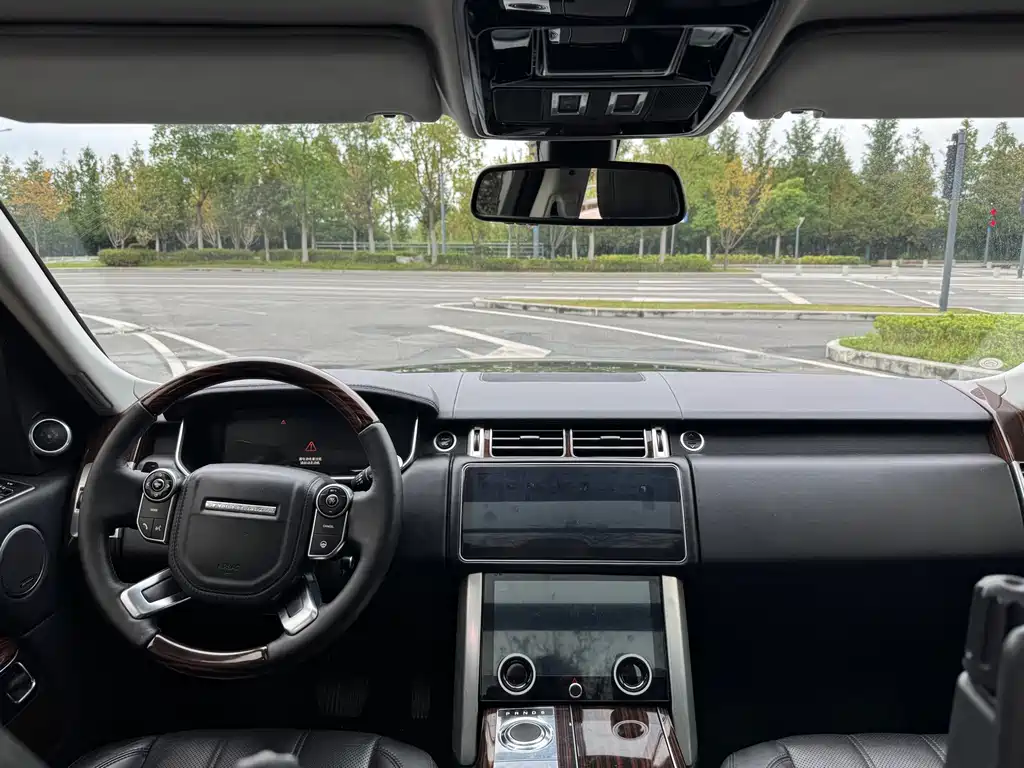 Land Rover Range Rover — миниатюра 7