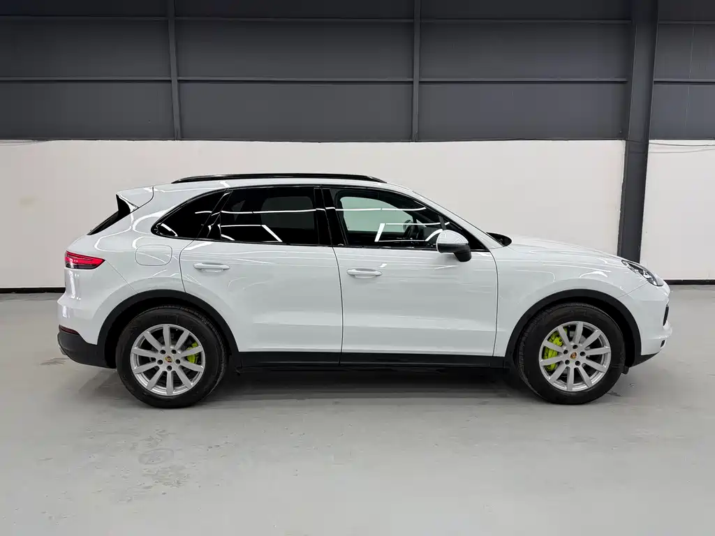 PORSCHE CAYENNE NEW ENERGY