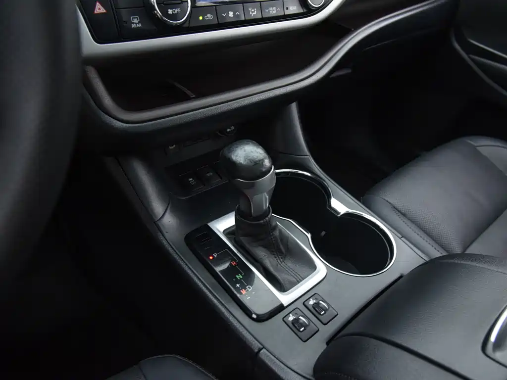 Toyota Highlander — миниатюра 9