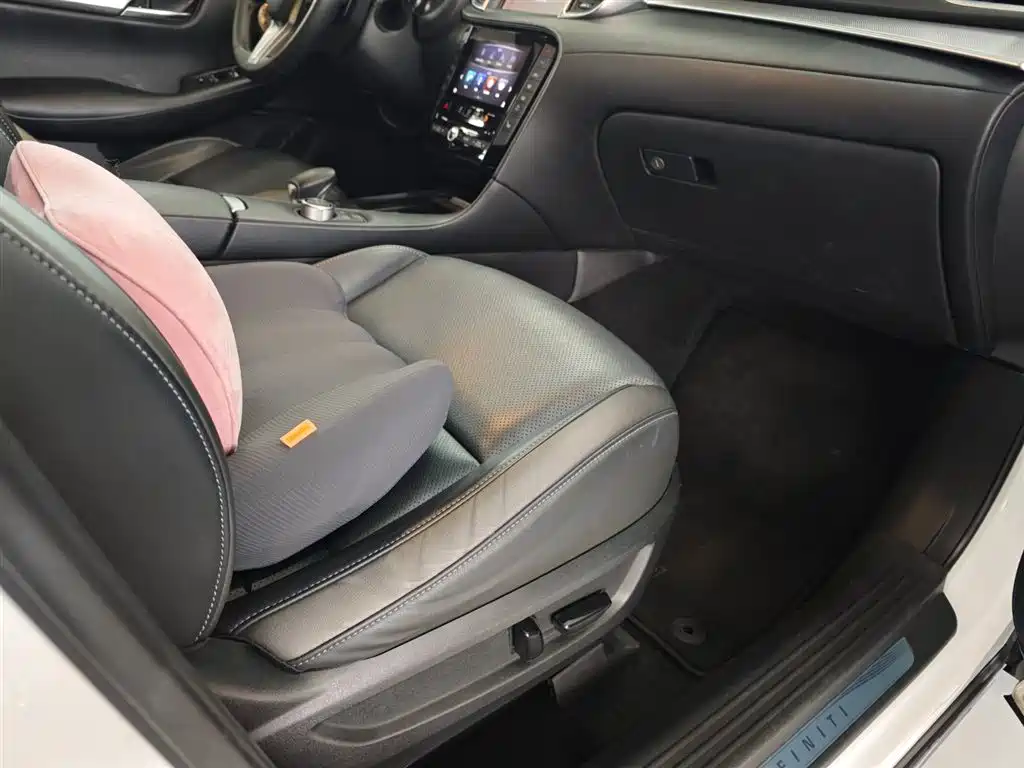 INFINITI QX50