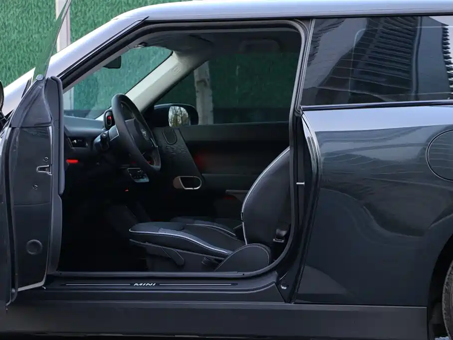 MINI ELECTRIC  COOPER