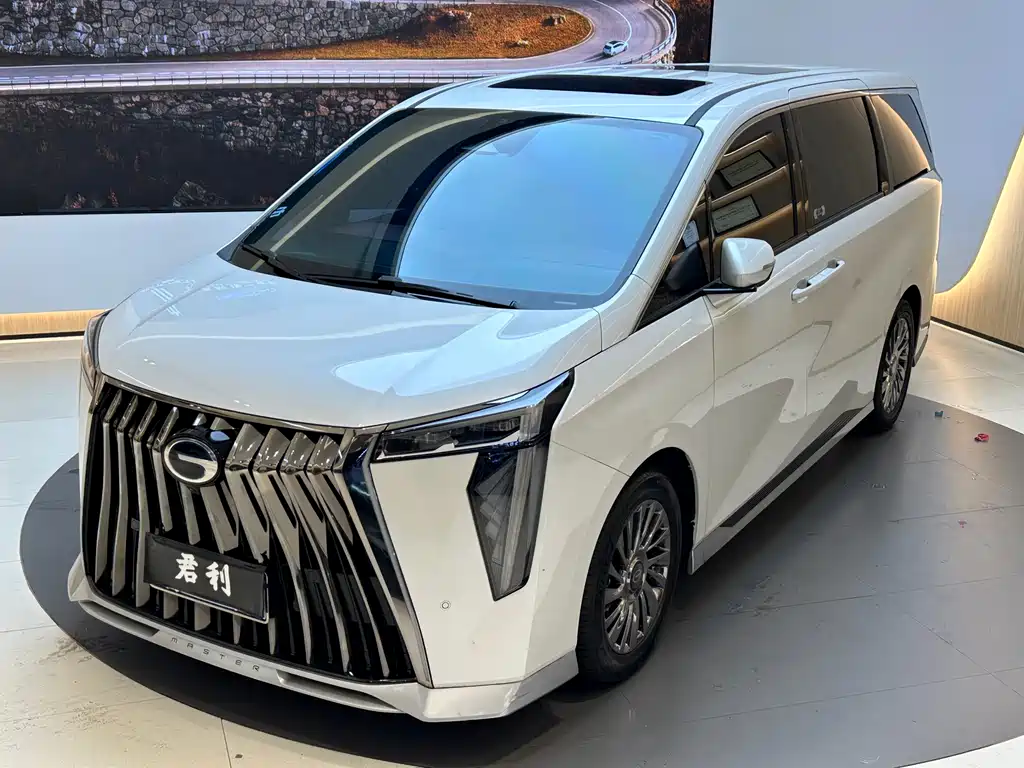 GAC M8