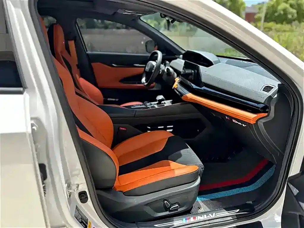 Changan UNI-V 2022 1.5T
