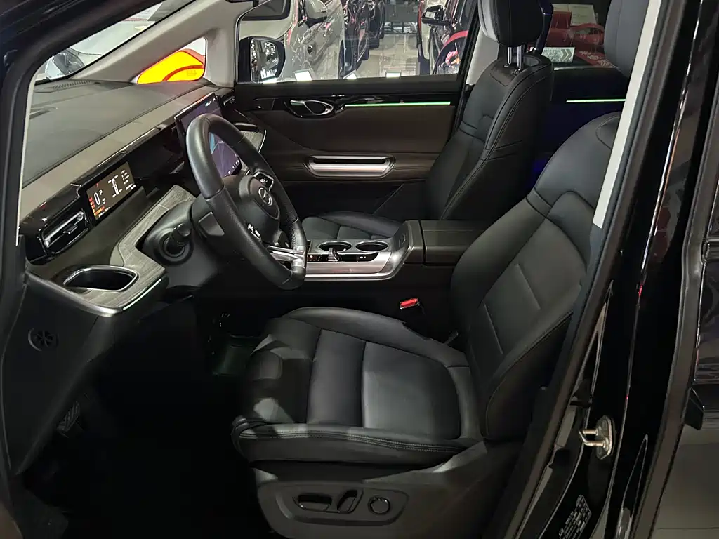 GAC TRUMPCHI E8 NEW ENERGY