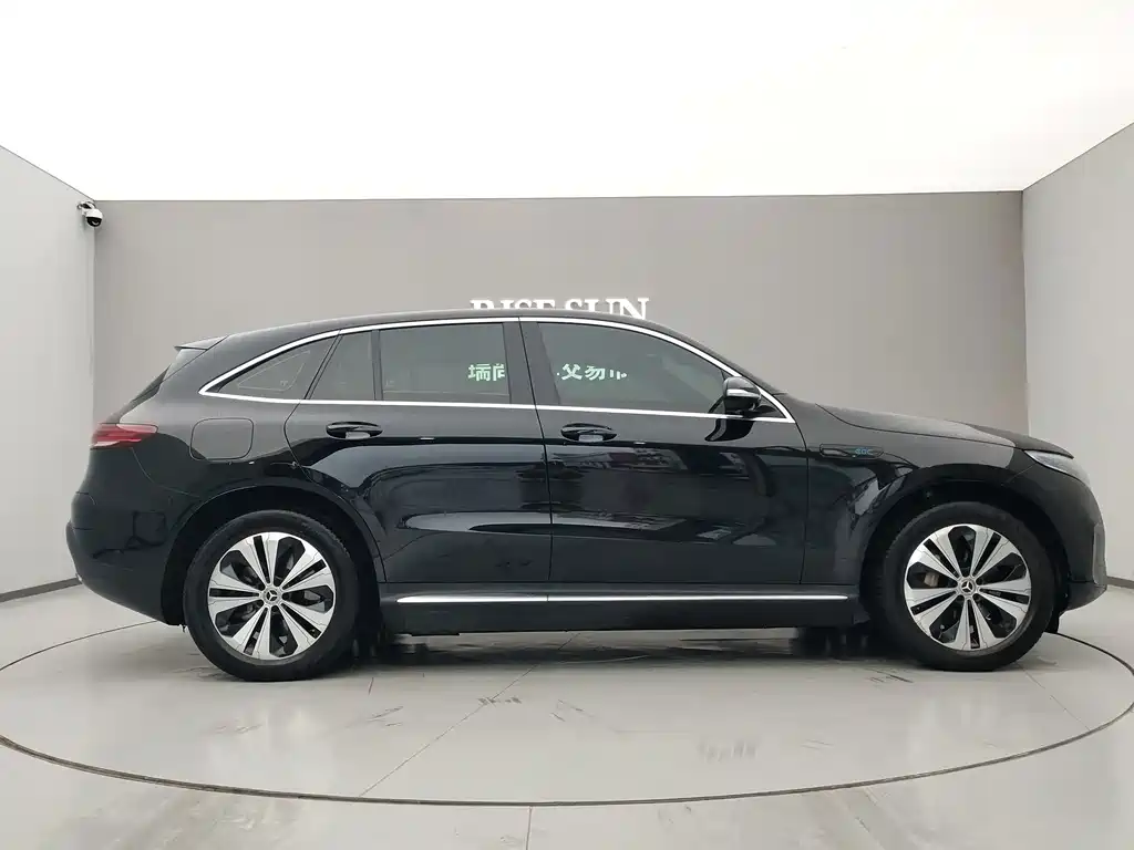 Mercedes-Benz EQC — миниатюра 4