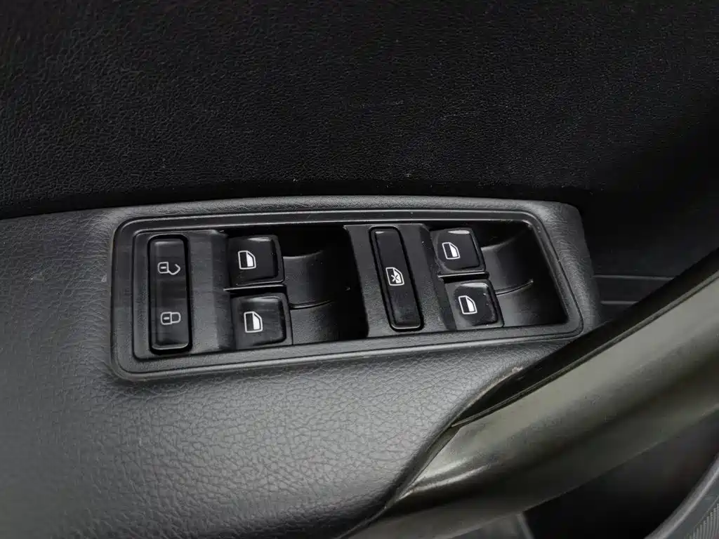 Volkswagen Santana — миниатюра 9