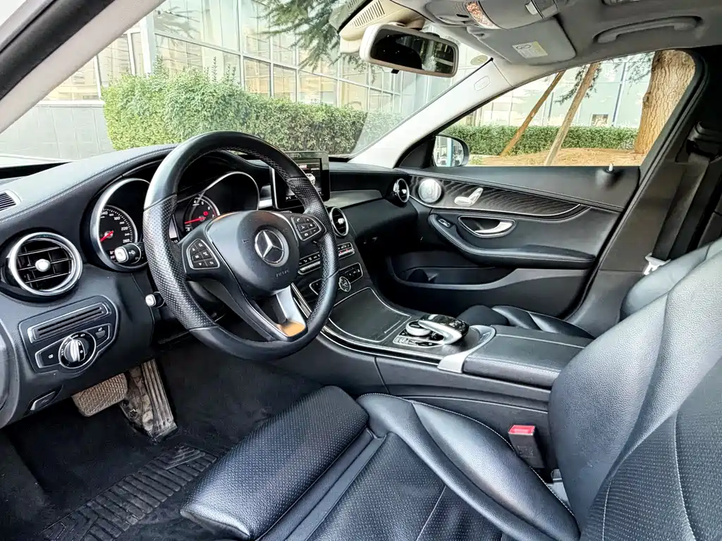 Mercedes-Benz C-Class — миниатюра 5