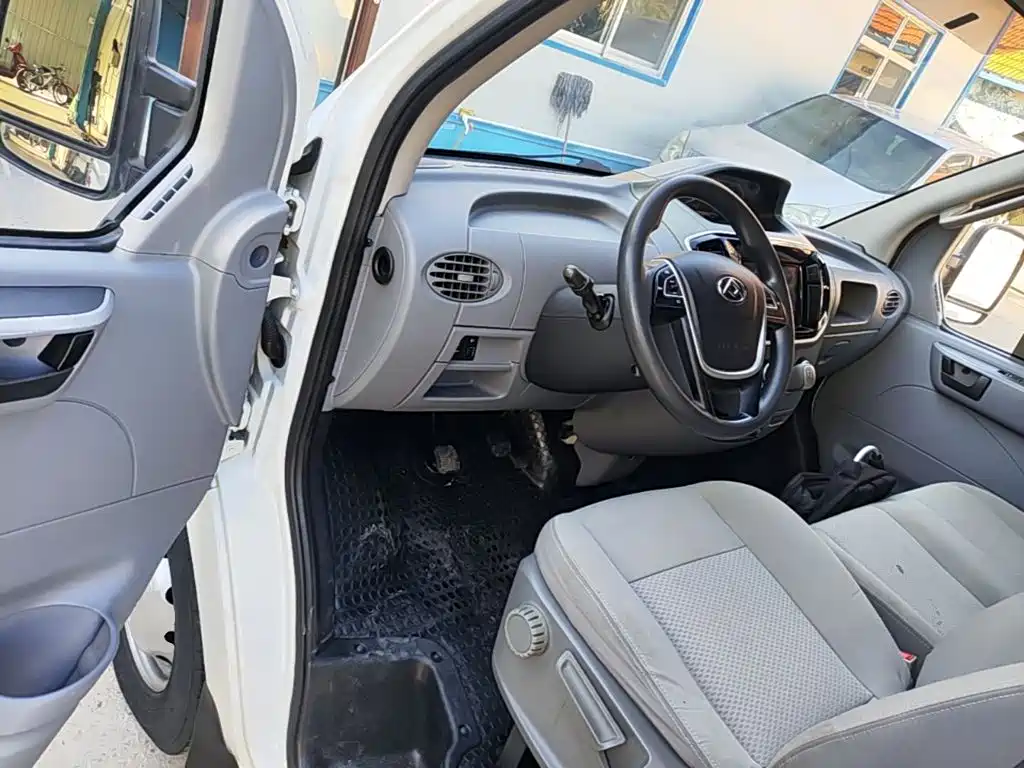 MAXUS V80 — миниатюра 16