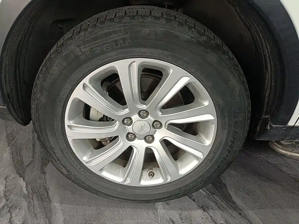 Land Rover Discovery Sport — миниатюра 23