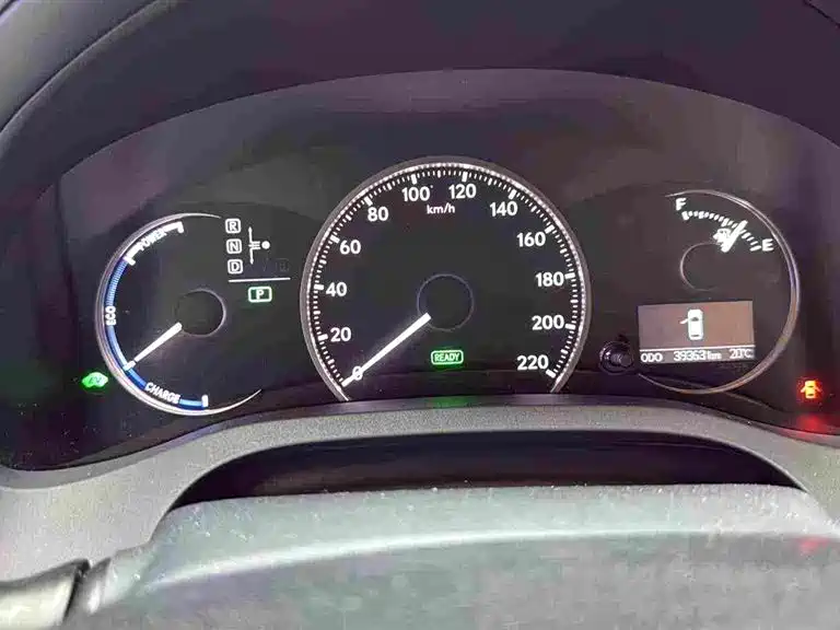 Lexus CT — миниатюра 8