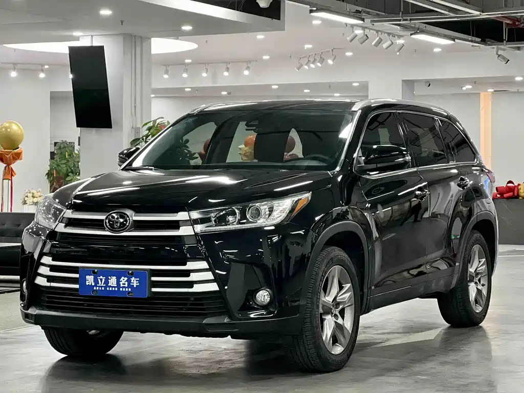 TOYOTA HIGHLANDER