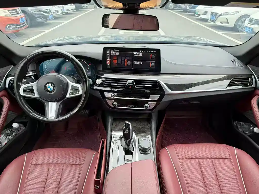 BMW 5 Series — миниатюра 5