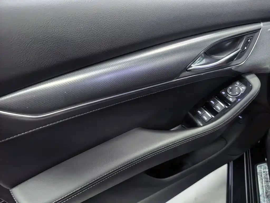 Cadillac CT5 — миниатюра 3