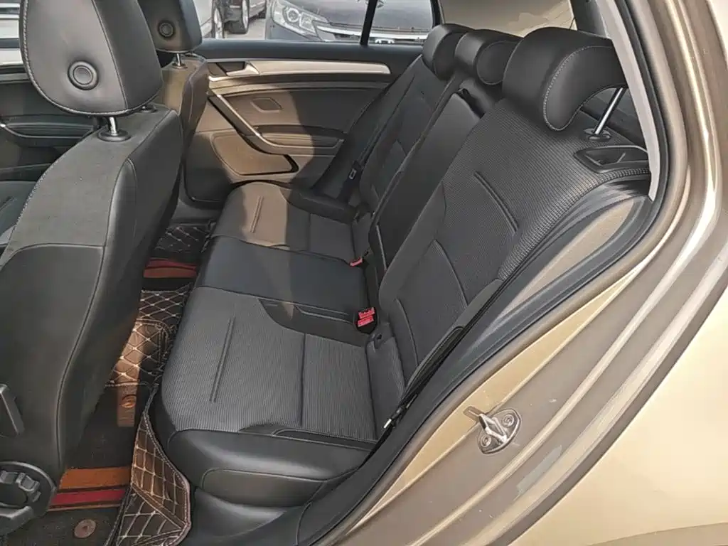 Volkswagen Golf — миниатюра 17