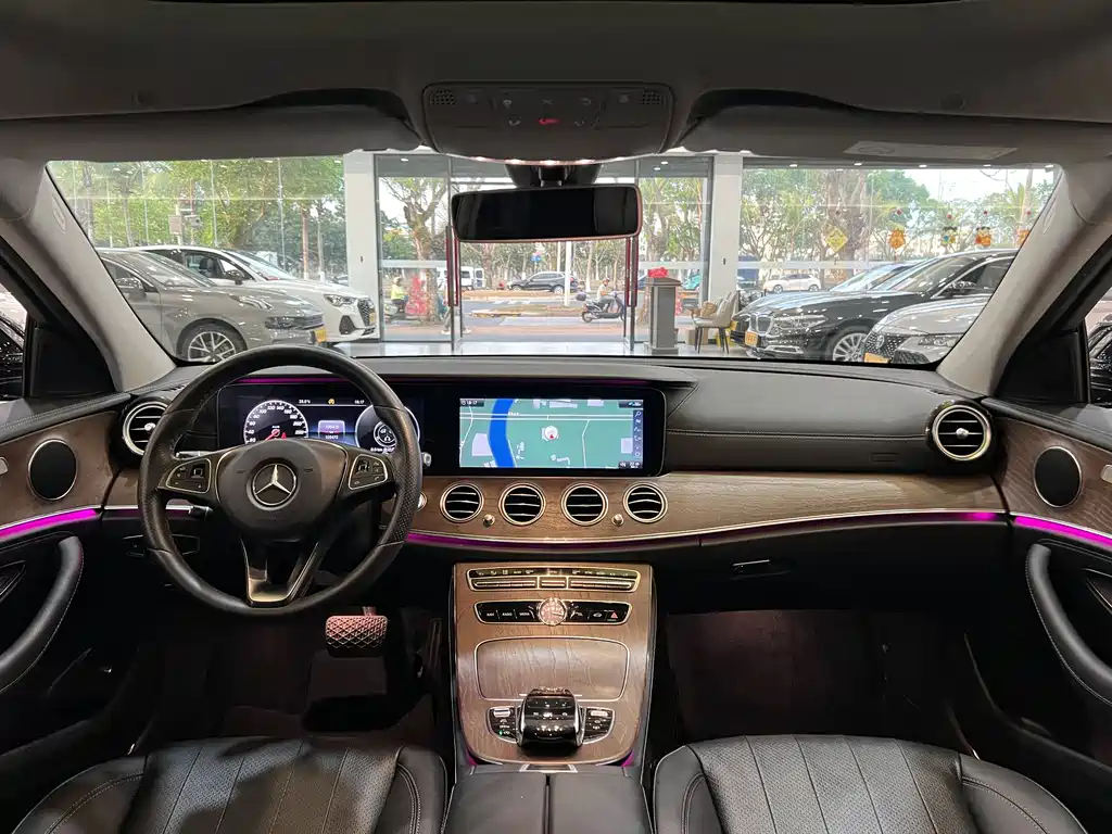 MERCEDES-BENZ E CLASS