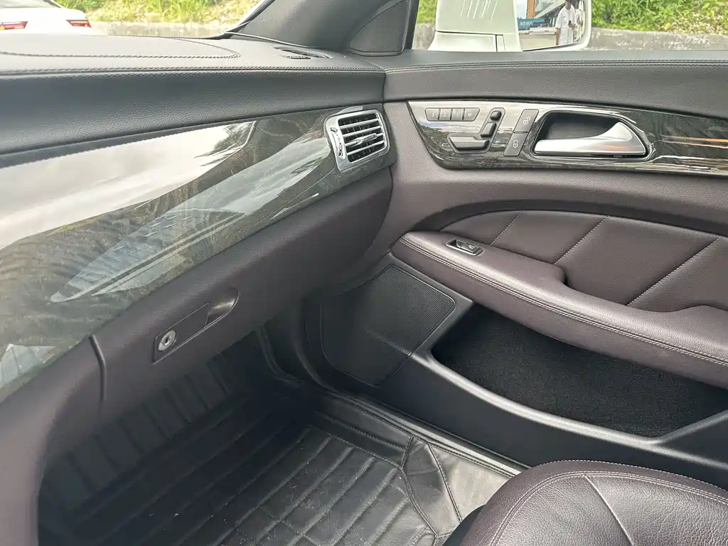 Mercedes-Benz CLS 2012 CLS 300 CGI