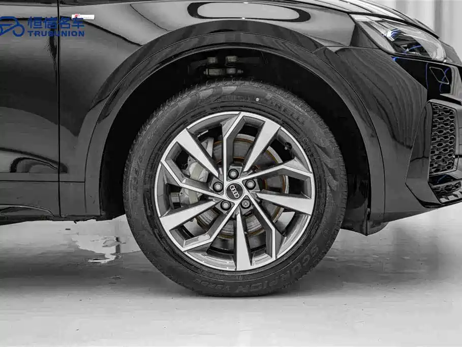 Audi Q5L — миниатюра 11