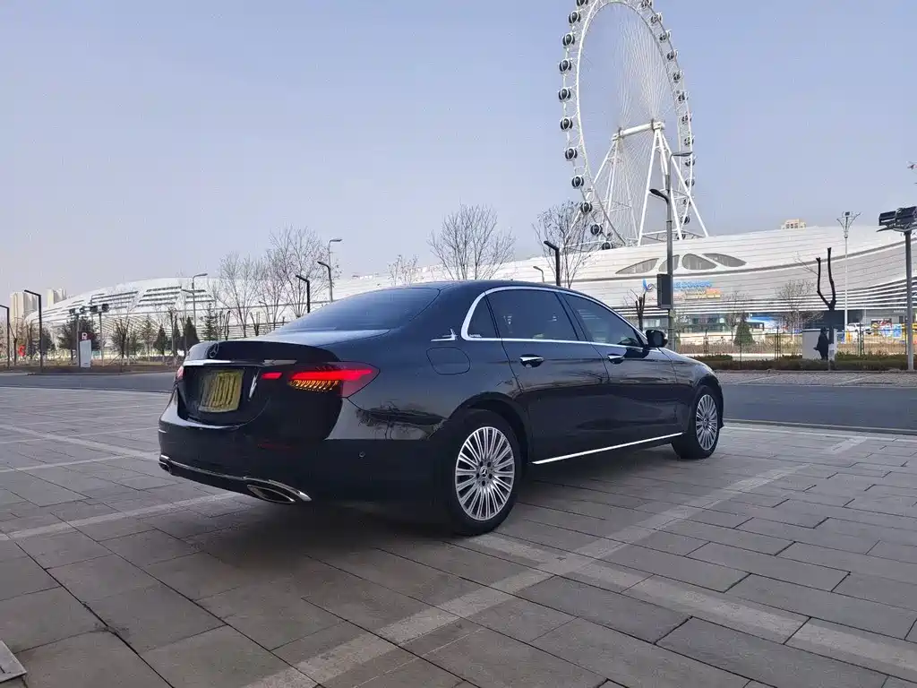 MERCEDES-BENZ E CLASS