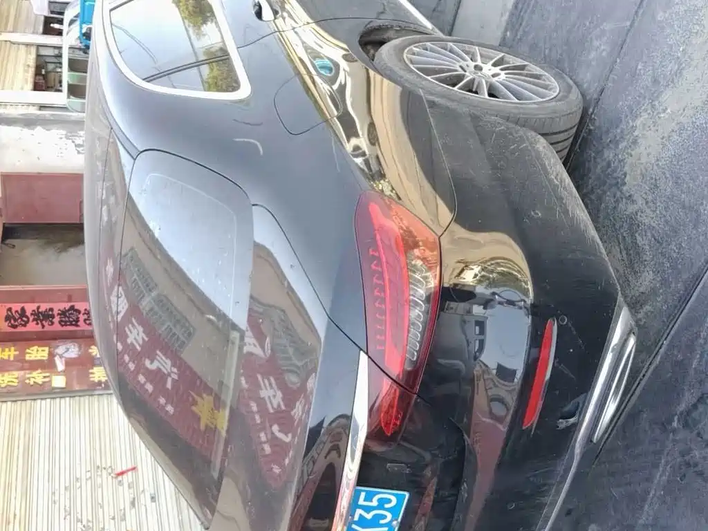 Mercedes-Benz E-Class — миниатюра 8