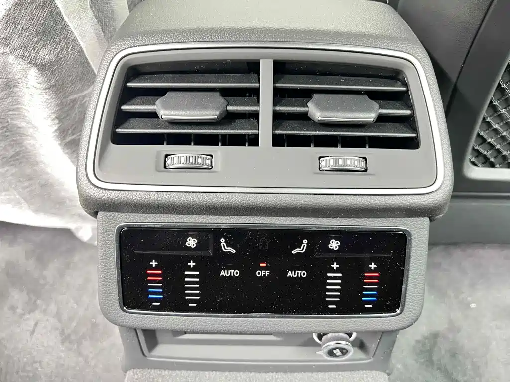 Audi A6L — миниатюра 6
