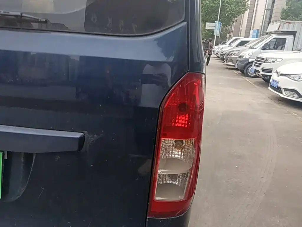 Wuling Rongguang V — миниатюра 8