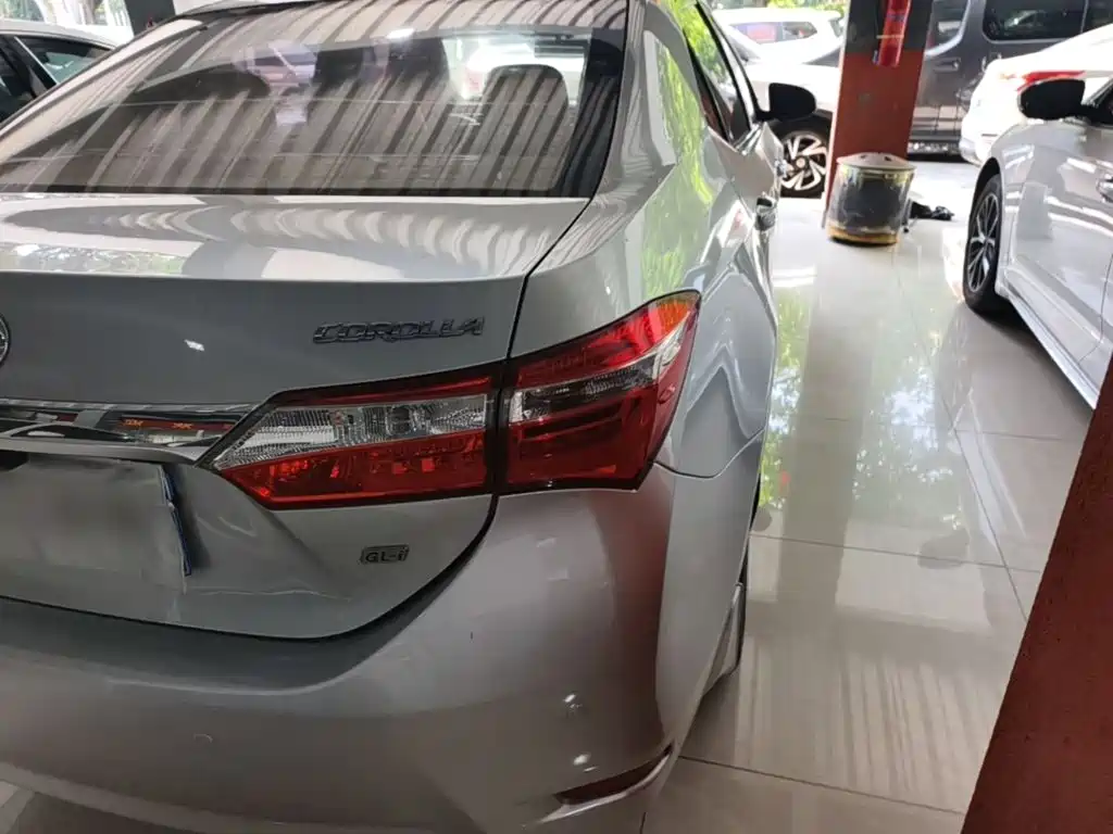 Toyota Corolla — миниатюра 8
