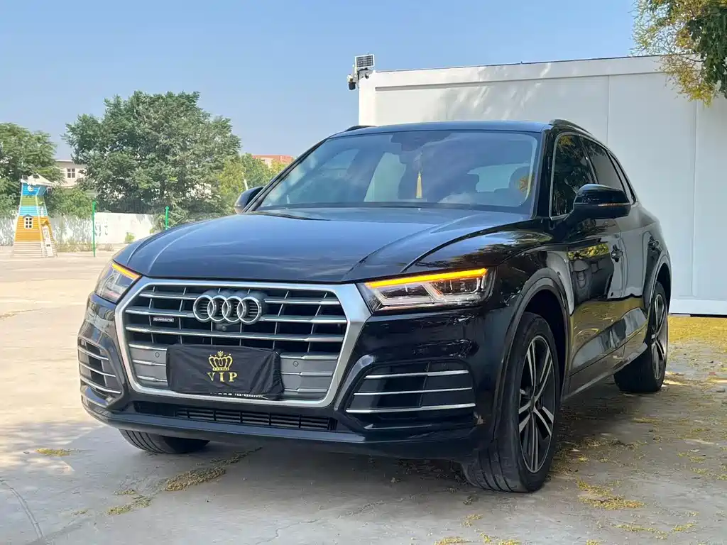 Audi Q5L — миниатюра 2