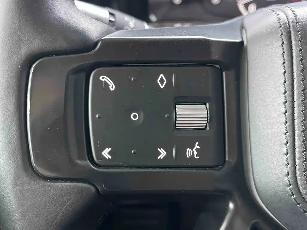 Land Rover Defender — миниатюра 7