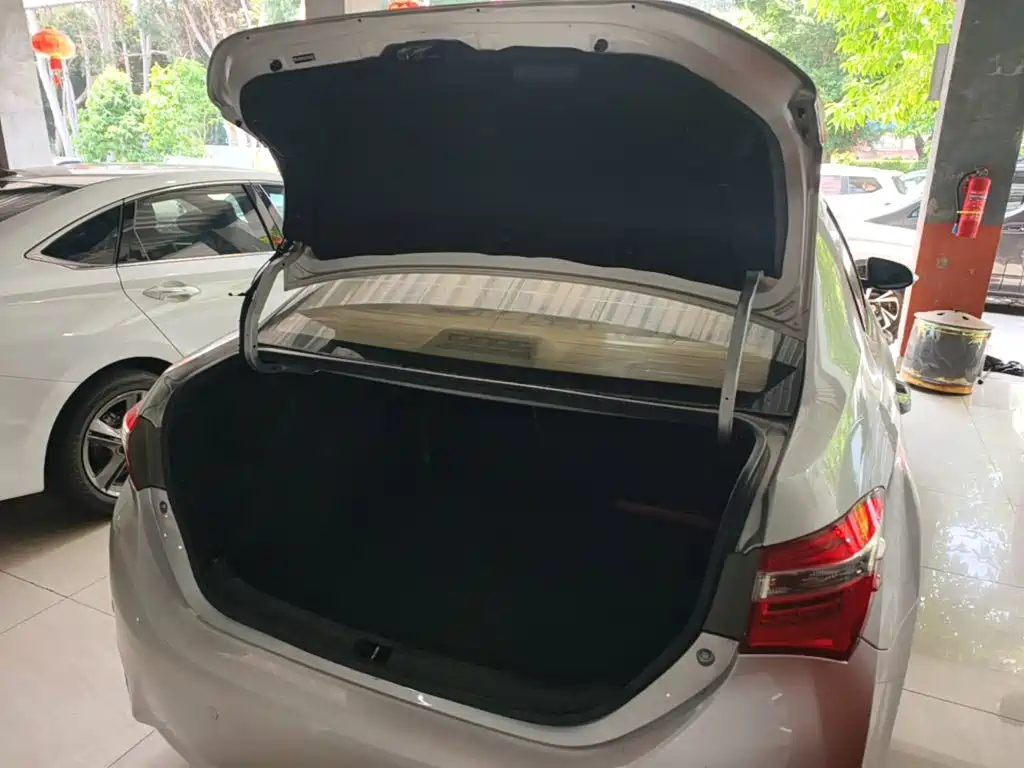 Toyota Corolla — миниатюра 19