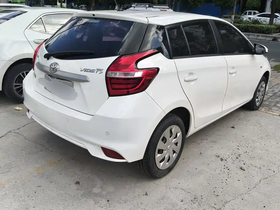 Toyota Vios FS — миниатюра 3