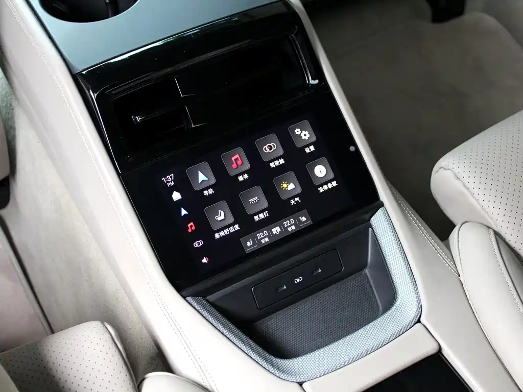 Porsche Panamera — миниатюра 24