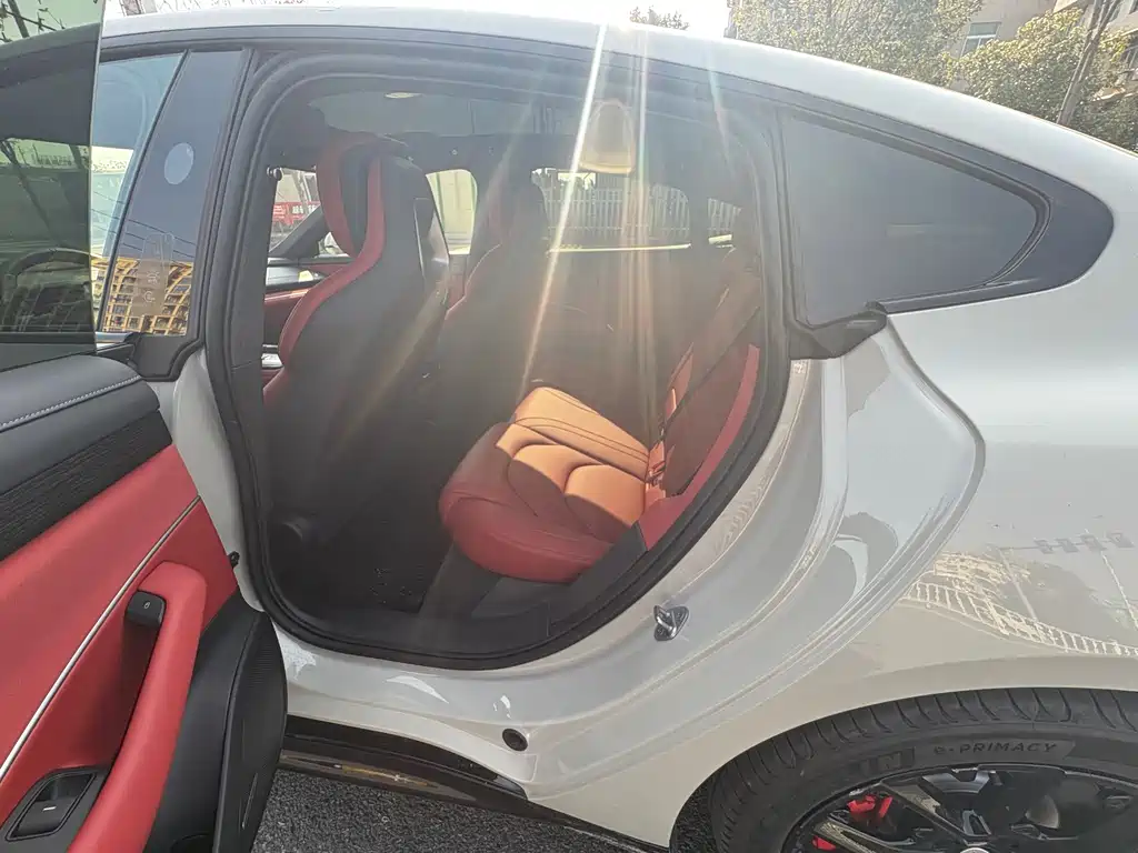 XIAOMI CAR XIAOMI SU7