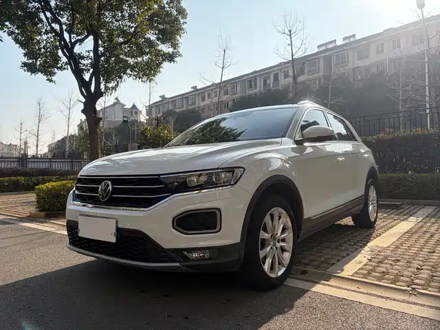 volkswagen t-roc-exploring-songs