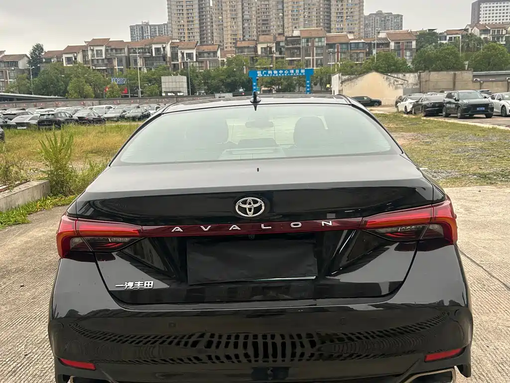 Toyota Avalon — миниатюра 8