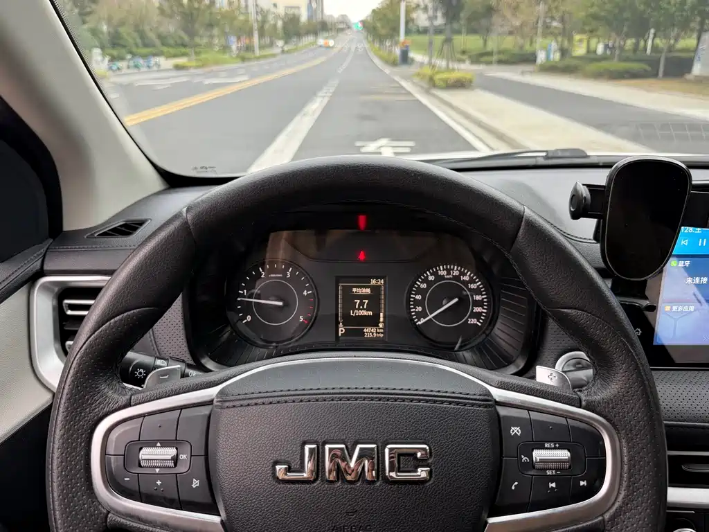 JMC Yuhu 7 — миниатюра 18