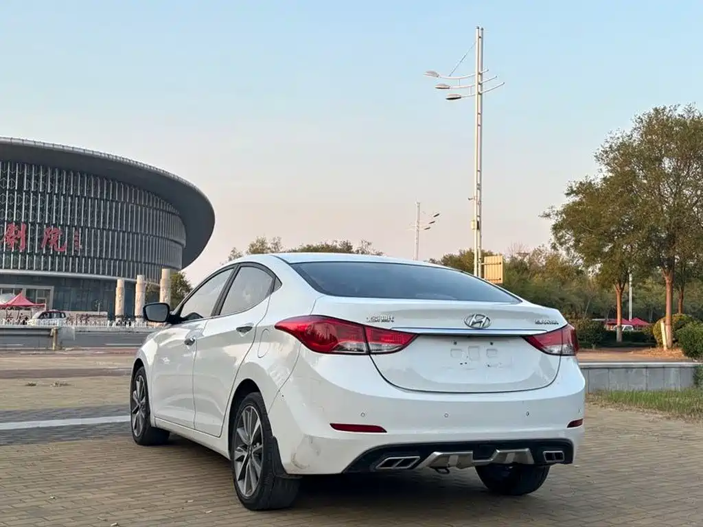 Hyundai Elantra Langdong — миниатюра 6