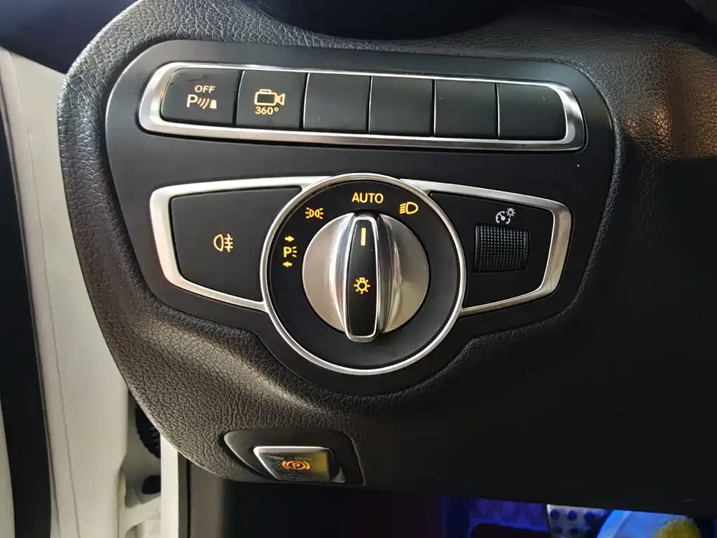 Mercedes-Benz C-Class (Import) — миниатюра 14