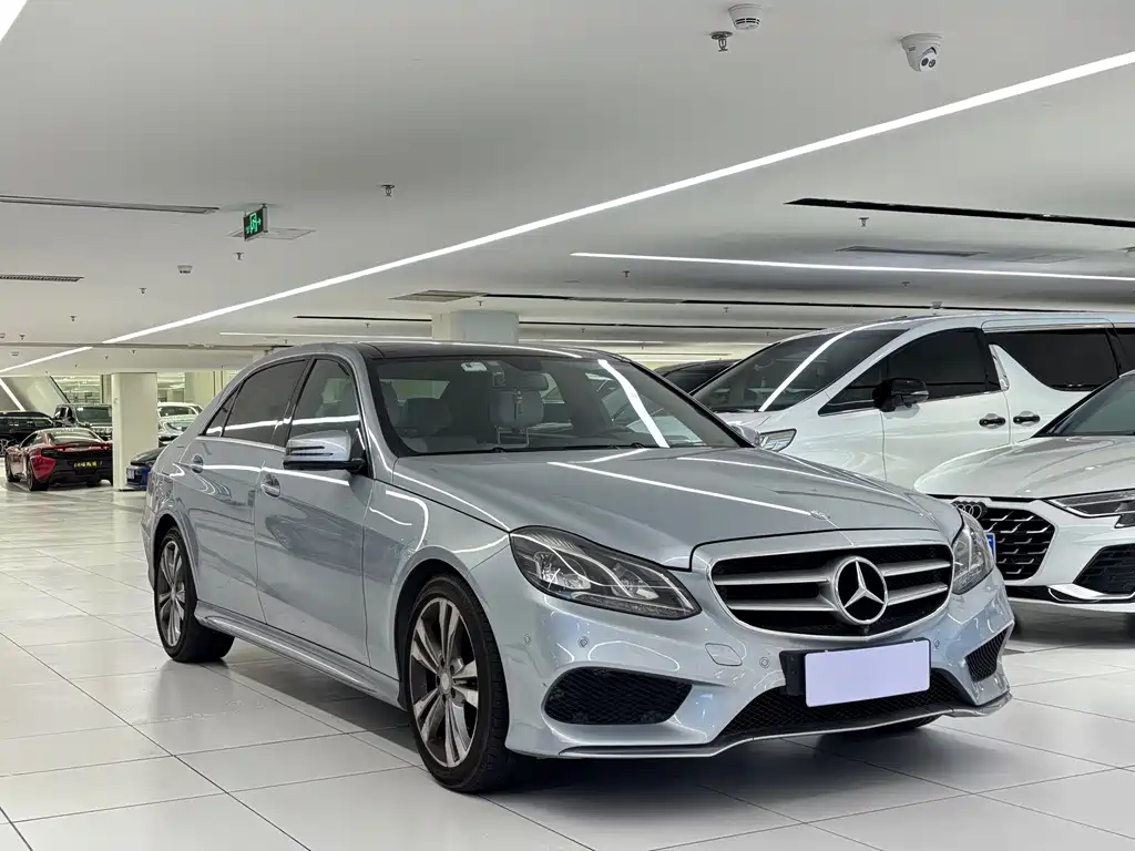 Mercedes-Benz E-Class — миниатюра 3