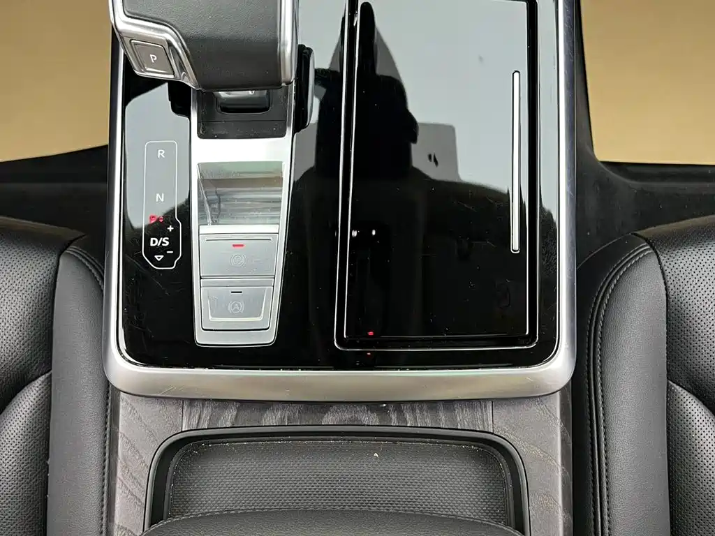 Audi Q8 — миниатюра 23