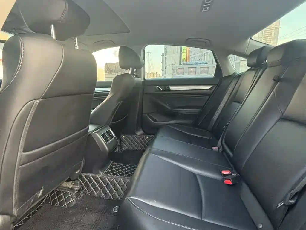Honda Accord — миниатюра 9
